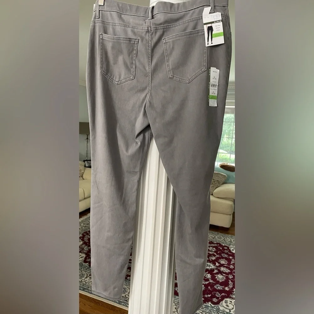 Time tru women’s high rise stretch fitted gray pants size XL (16-18 ) pull on .